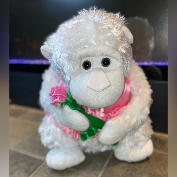 Jiangsu Holly‎ Ape White fuzzy Gorilla plush Pink Rose pink dress heart pattern - Picture 3 of 12